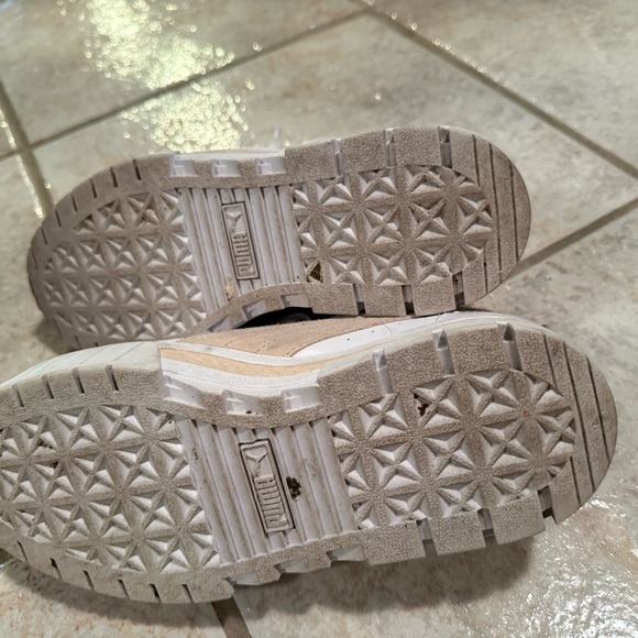 Authentic Puma Women's Mayze platform Sneakers - Picture 3 of 4